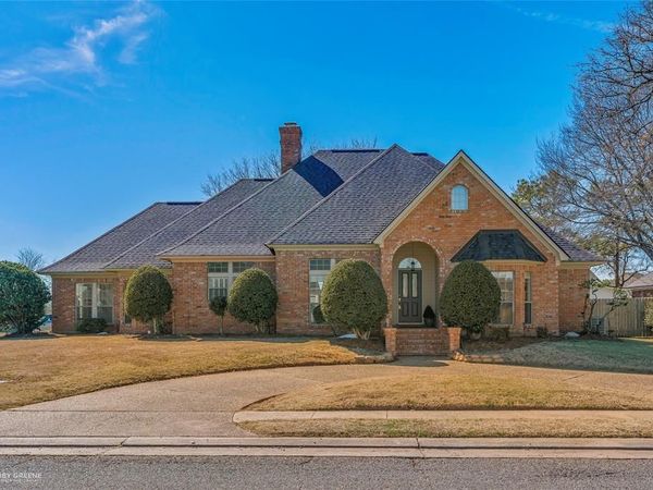 153 Southwood Drive, Bossier City, LA 71111