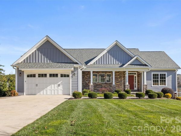 490 Mapleton Lane, Columbus, NC 28722