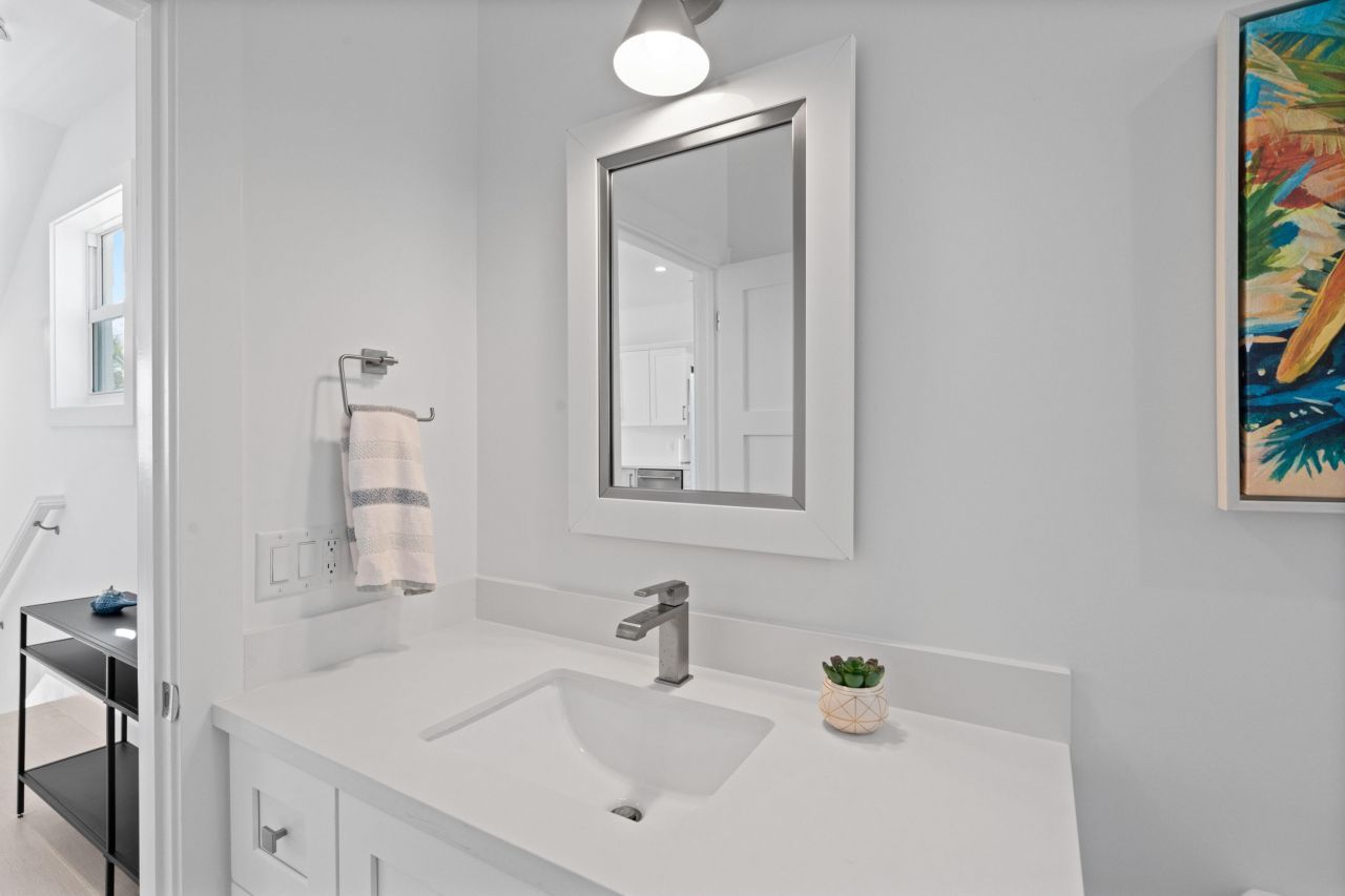 84745 Old Highway, Unit 4, Islamorada, FL 33036 Photo