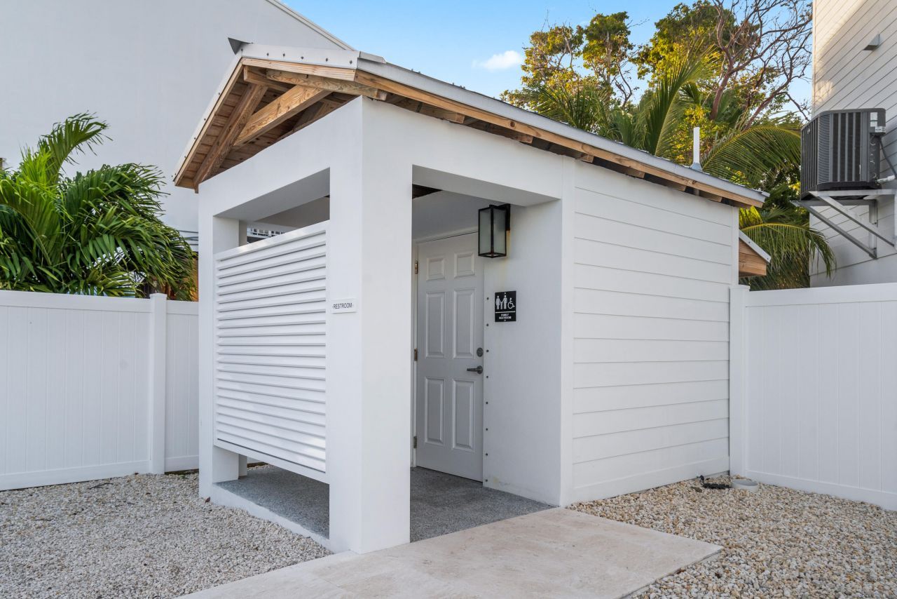 84745 Old Highway, Unit 4, Islamorada, FL 33036 Photo