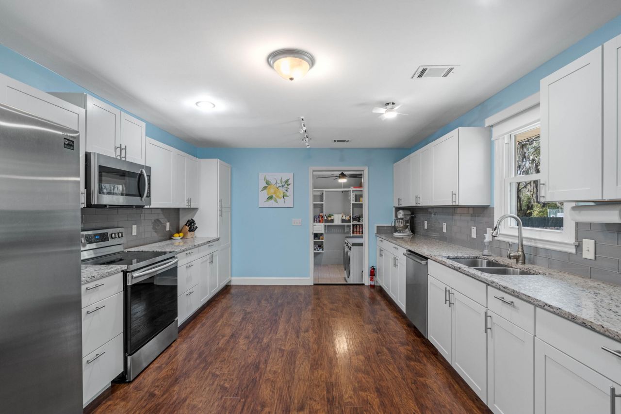 1110 Hookstra Lane Photo 17