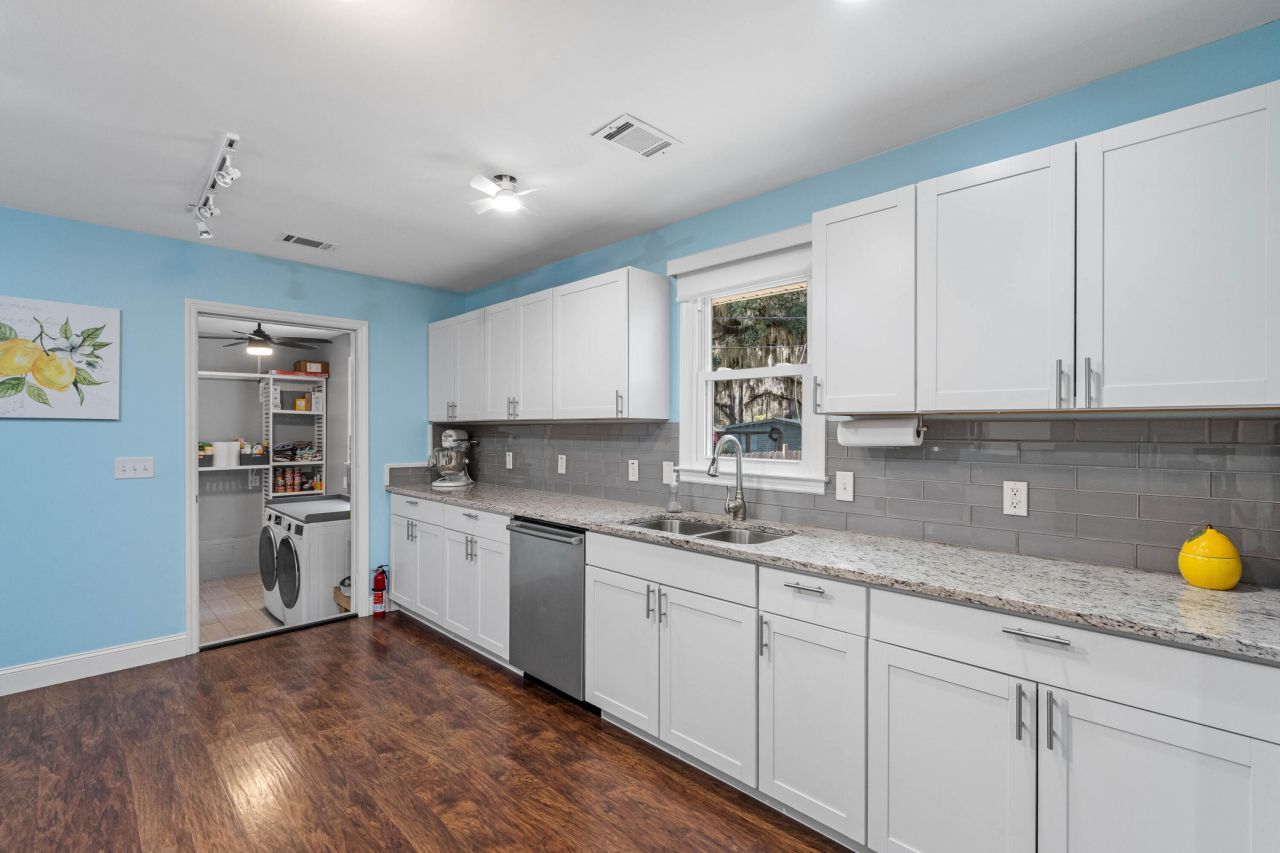 1110 Hookstra Lane Photo 18