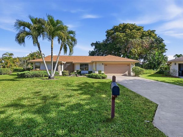 2805 NW 15th St, Delray Beach, FL 33445