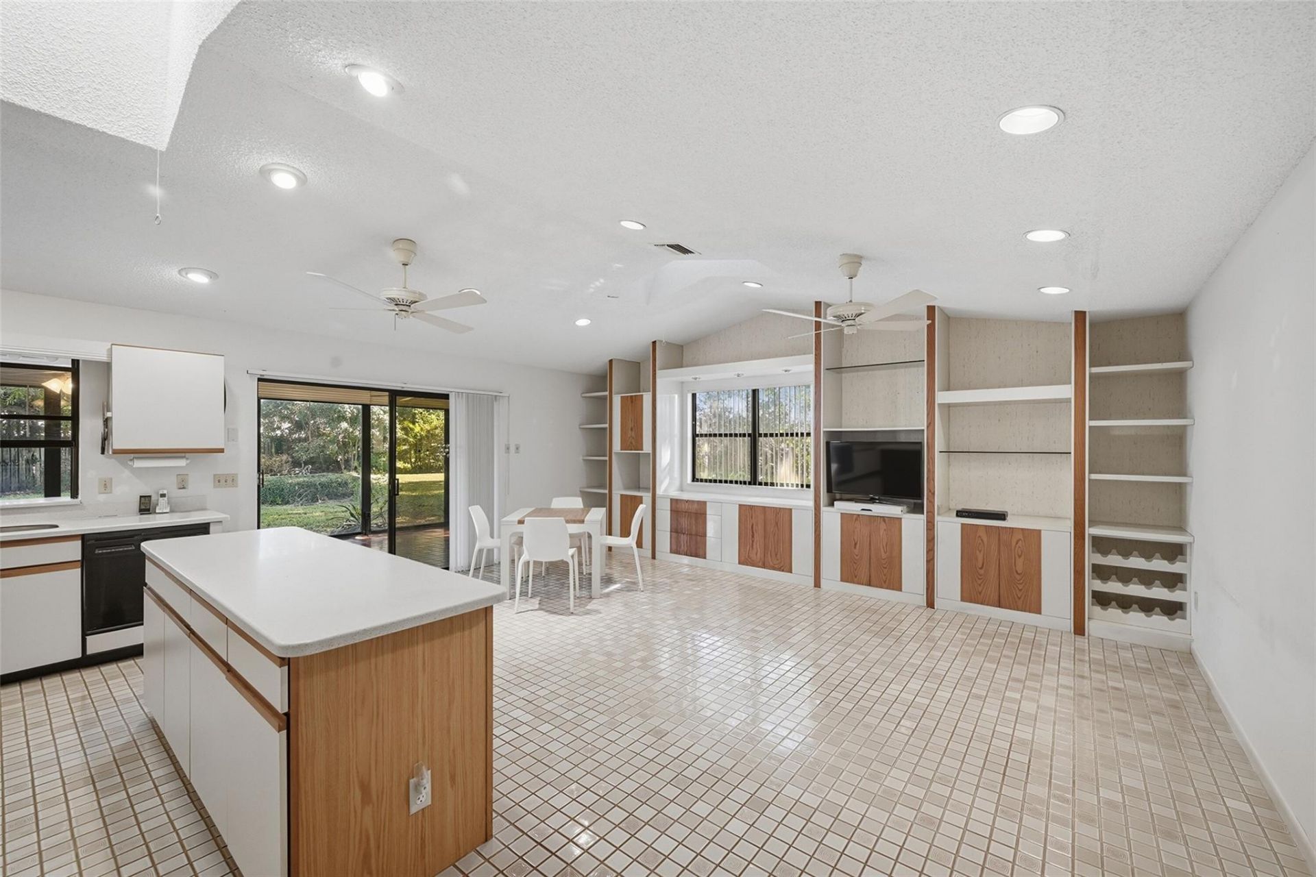 2805 NW 15th St, Delray Beach, FL 33445 Photo