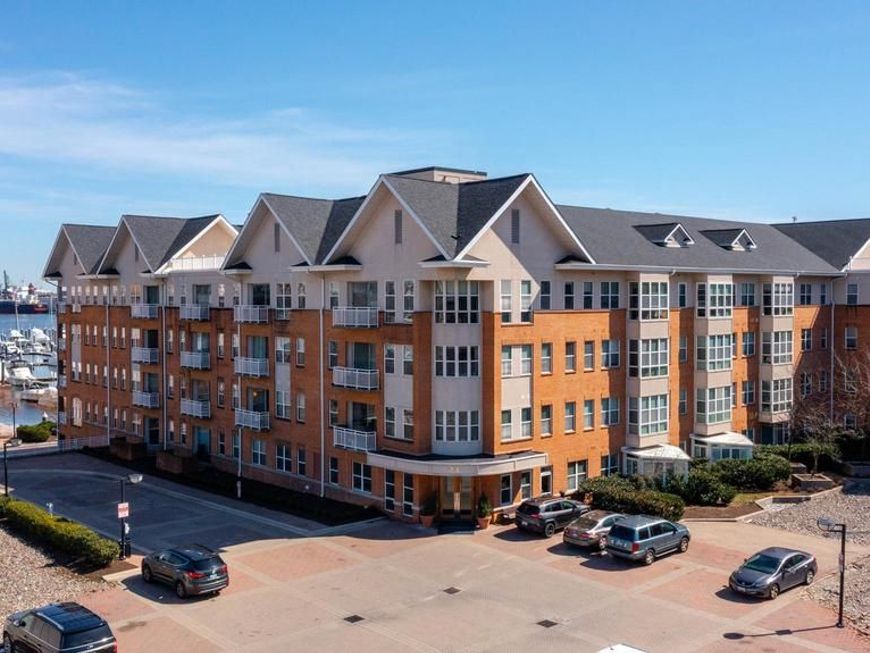 23 Pierside Drive, Unit 413, Baltimore, MD 21230 Main Photo