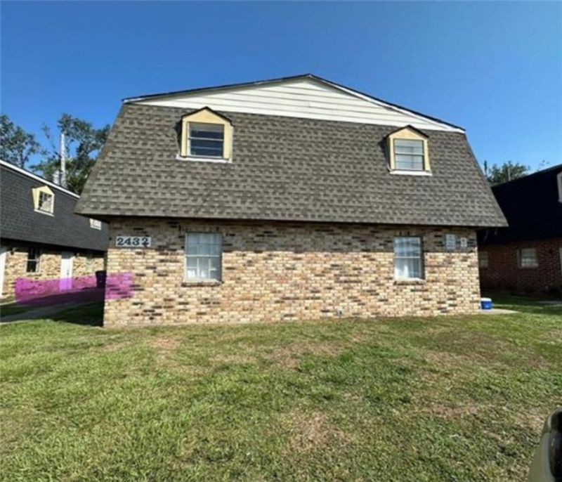 2432 JAMIE Court, Violet, LA 70092