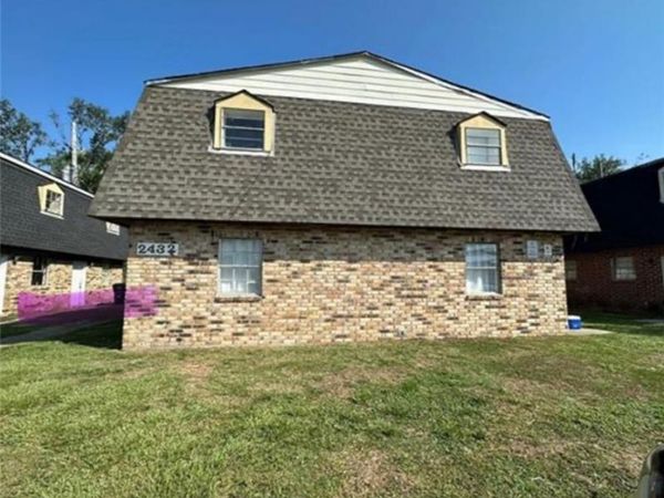 2432 JAMIE Court, Violet, LA 70092