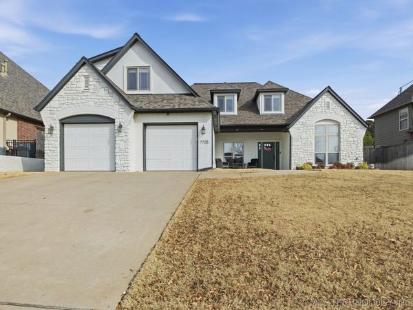 7725 S Frisco Avenue, Tulsa, OK 74132