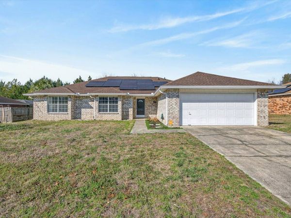 608 Northview Drive, Crestview, FL 32536