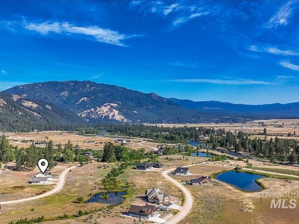 35 Wapiti Court, Garden Valley, ID 83622