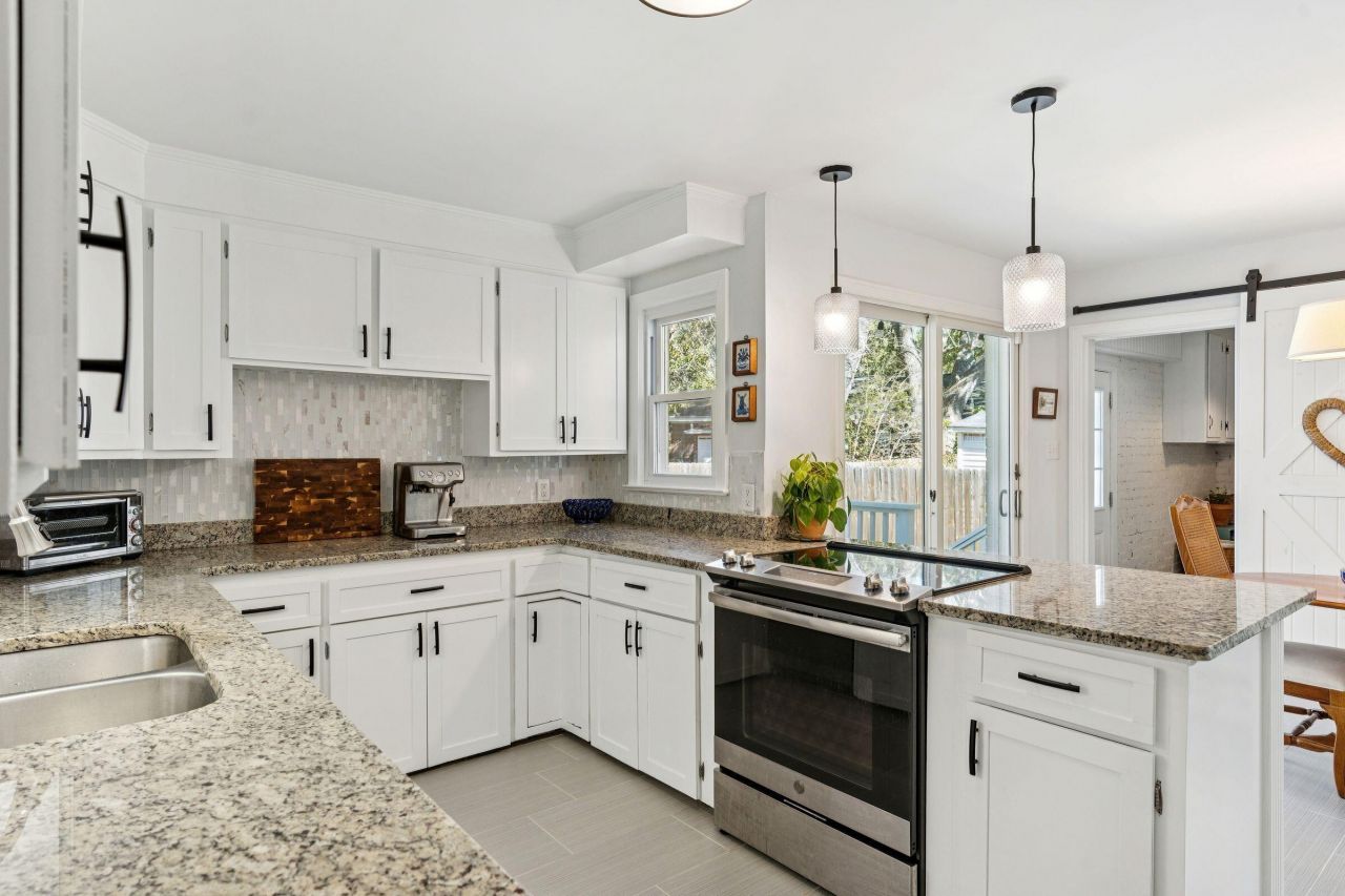 1054 Keats Road Photo 19