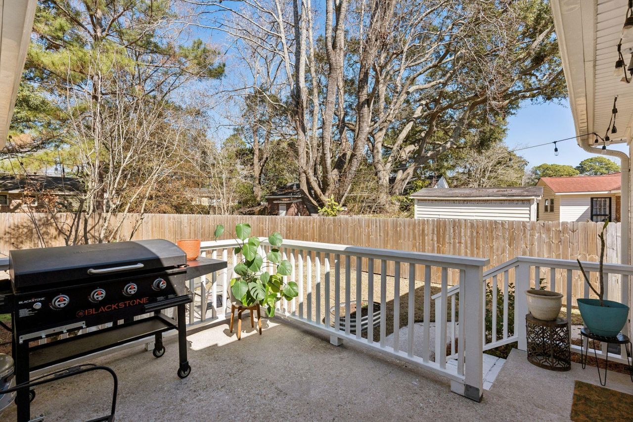 1054 Keats Road Photo 38