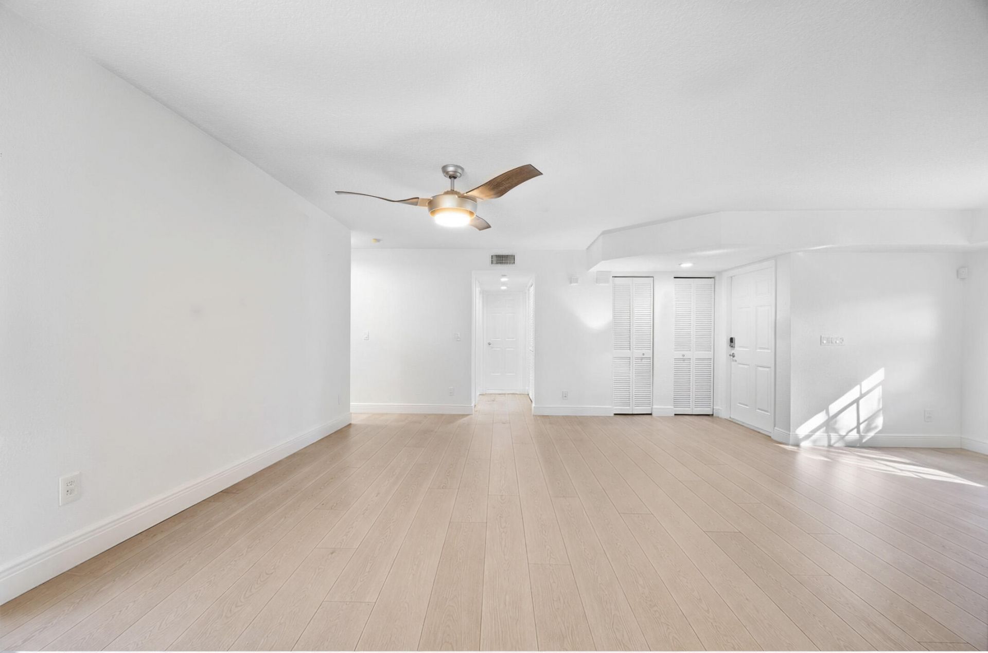 17276 Boca Club Boulevard, Unit 1801, Boca Raton, FL 33487 Photo