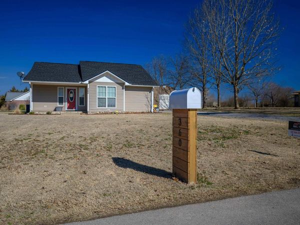 360 W 13th Street, Newark, AR 72562