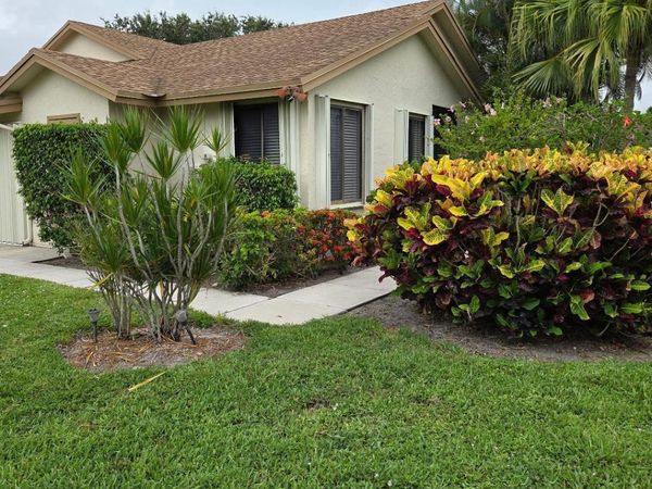 1305 NW 29th Avenue, Unit D, Delray Beach, FL 33445