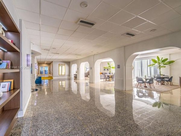 3140 S Ocean Dr, Unit PH7, Hallandale Beach, FL 33009