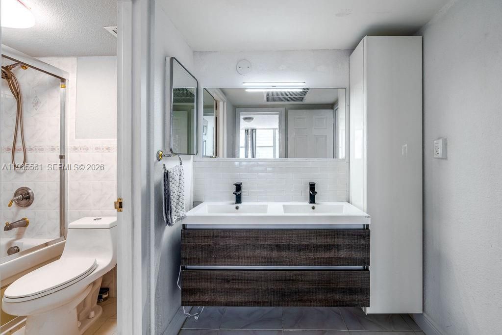 3140 S Ocean Dr, Unit PH7, Hallandale Beach, FL 33009 Photo