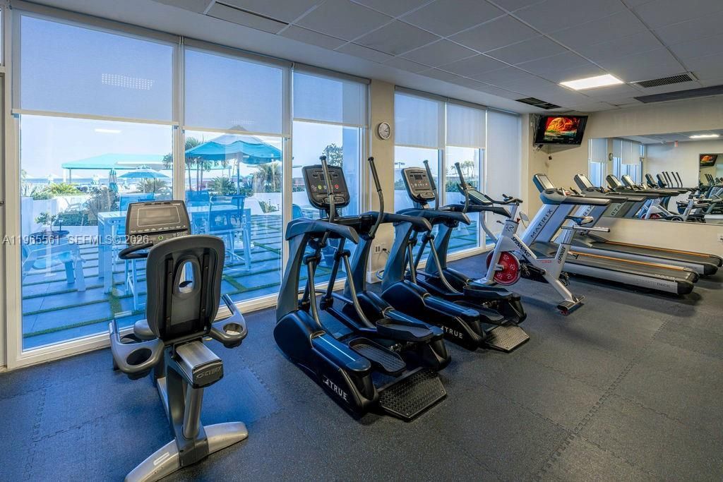 3140 S Ocean Dr, Unit PH7, Hallandale Beach, FL 33009 Photo