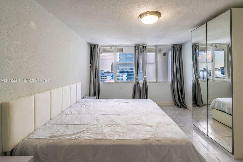 3140 S Ocean Dr, Unit PH7, Hallandale Beach, FL 33009 Photo