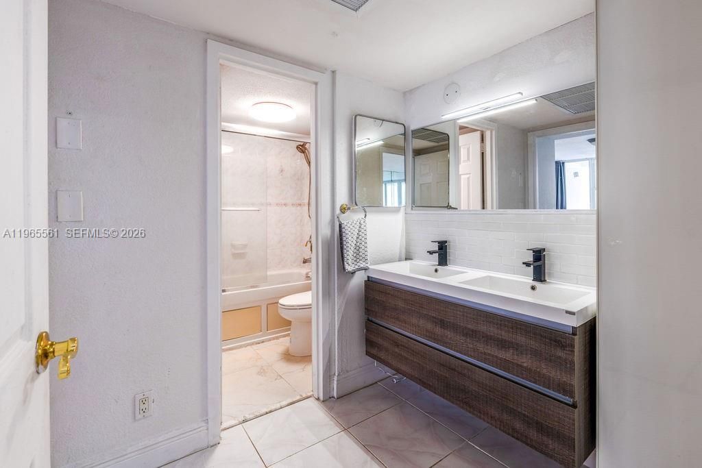 3140 S Ocean Dr, Unit PH7, Hallandale Beach, FL 33009 Photo