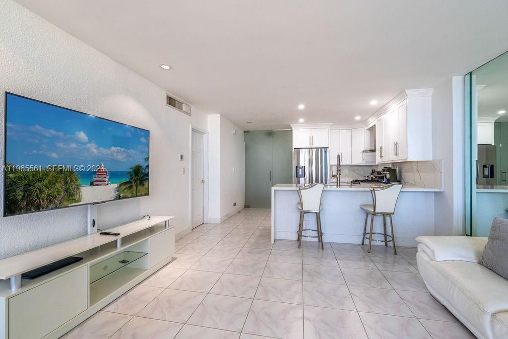 3140 S Ocean Dr, Unit PH7, Hallandale Beach, FL 33009 Photo