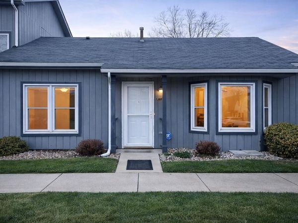 6070 Pennsylvania Drive, Merrillville, IN 46410