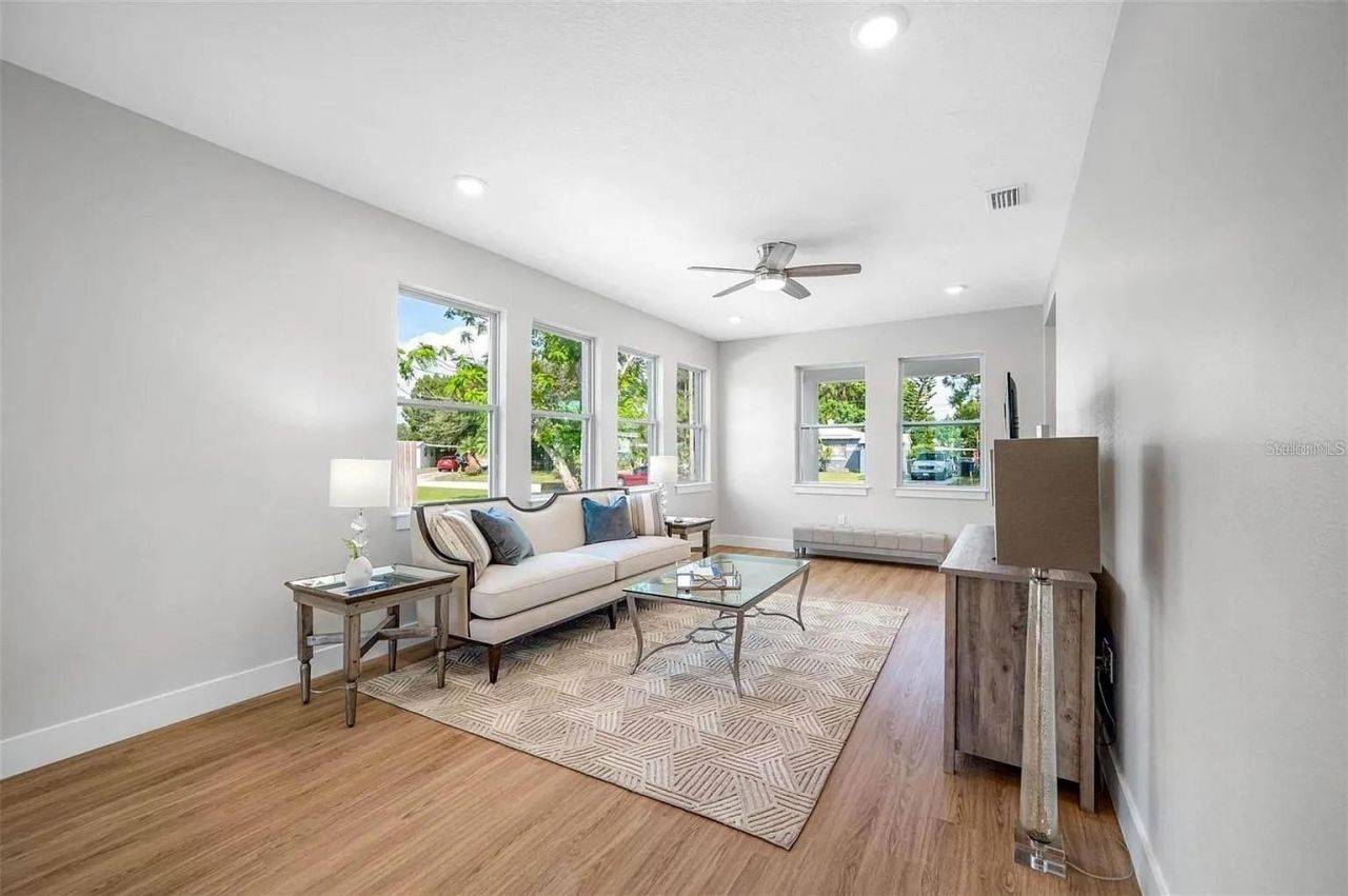 1516 59th Street N, Saint Petersburg, FL 33710 Photo