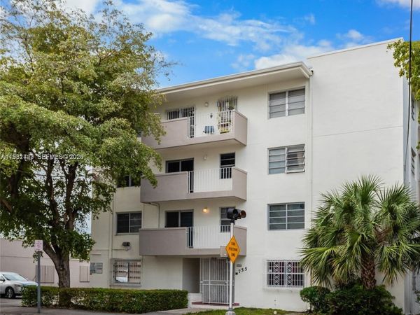 755 SW 6th St , Unit 6, Miami, FL 33130