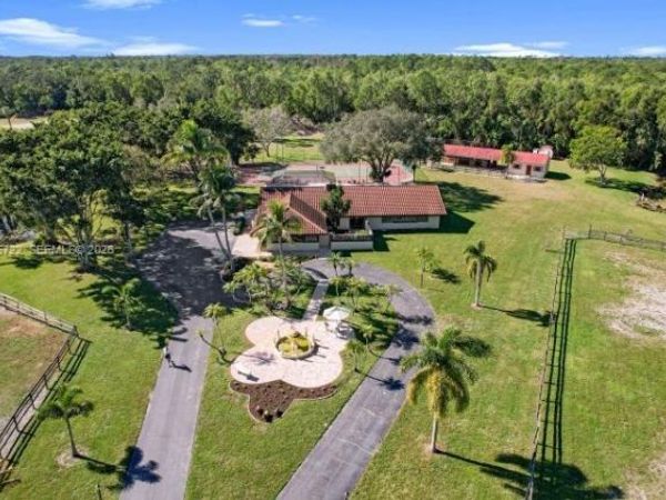 3761 Dellwood Blvd. , Loxahatchee, FL 33470