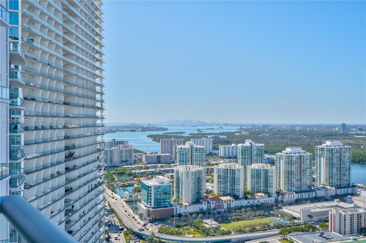 17001 Collins Ave , Unit 4608, Sunny Isles Beach, FL 33160 Photo