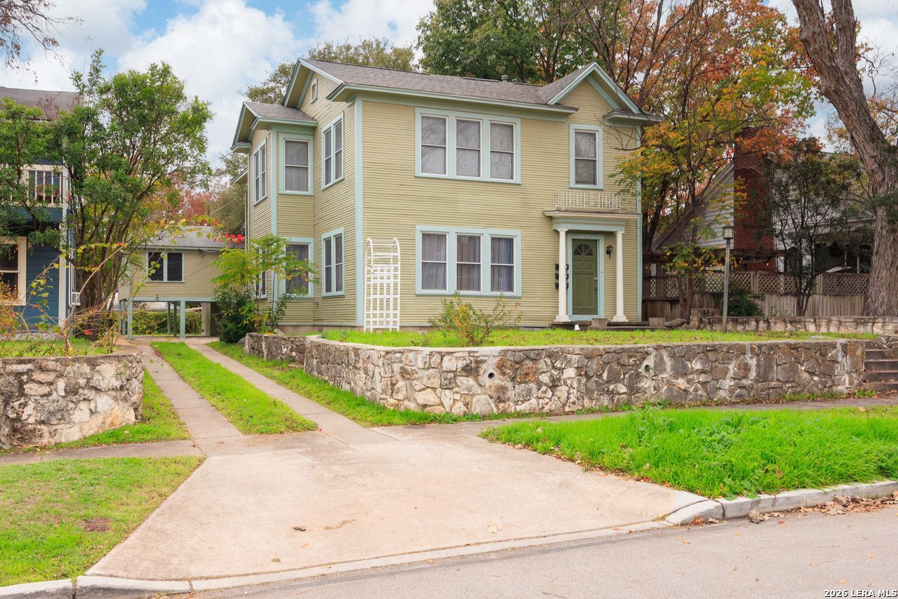 1532 W Huisache Ave, San Antonio, TX 78201 Main Photo