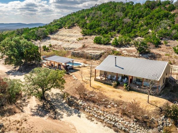 1079 County Road 357, Utopia, TX 78884