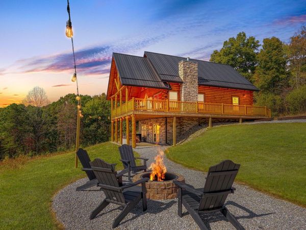 8301 Voris Road , Logan, OH 43138