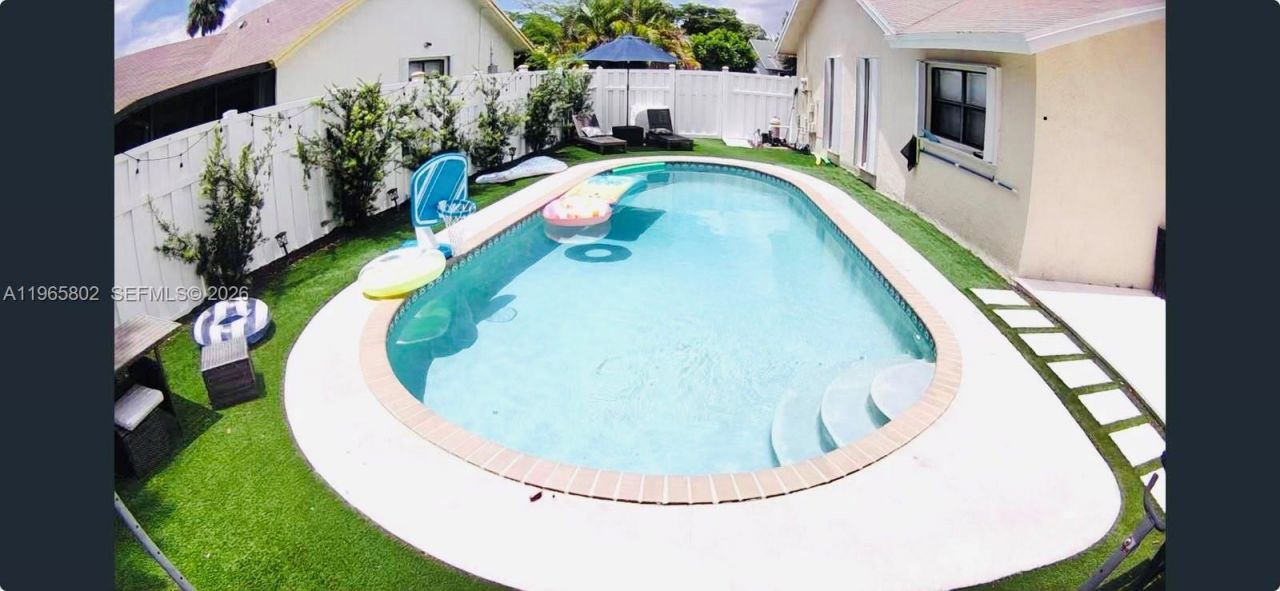 7342 NW 38th Pl, Coral Springs, FL 33065 Photo