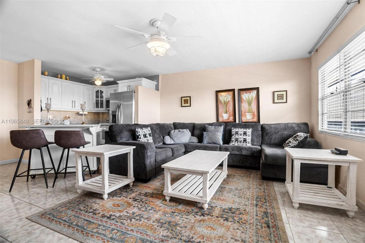 408 Southampton A, Unit 408, West Palm Beach, FL 33417 Photo