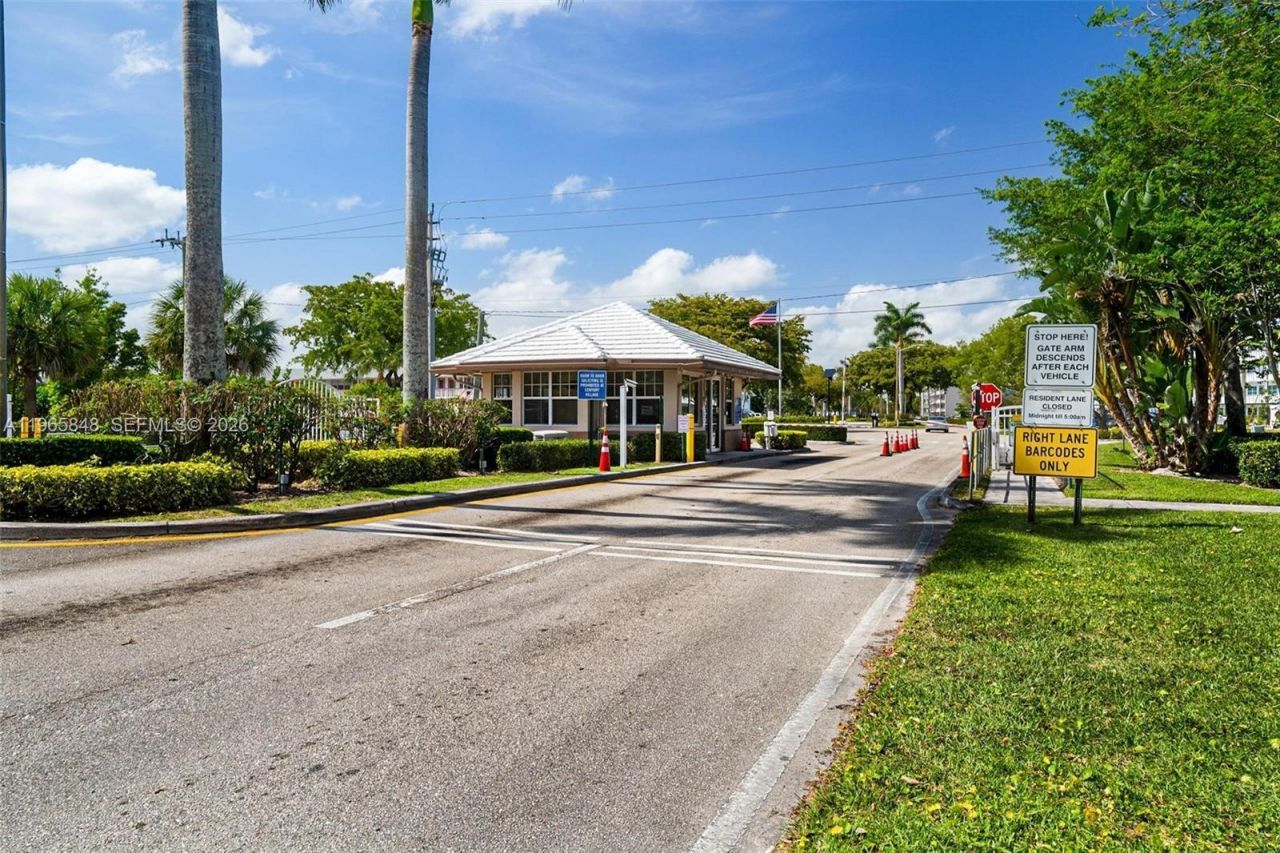 408 Southampton A, Unit 408, West Palm Beach, FL 33417 Photo