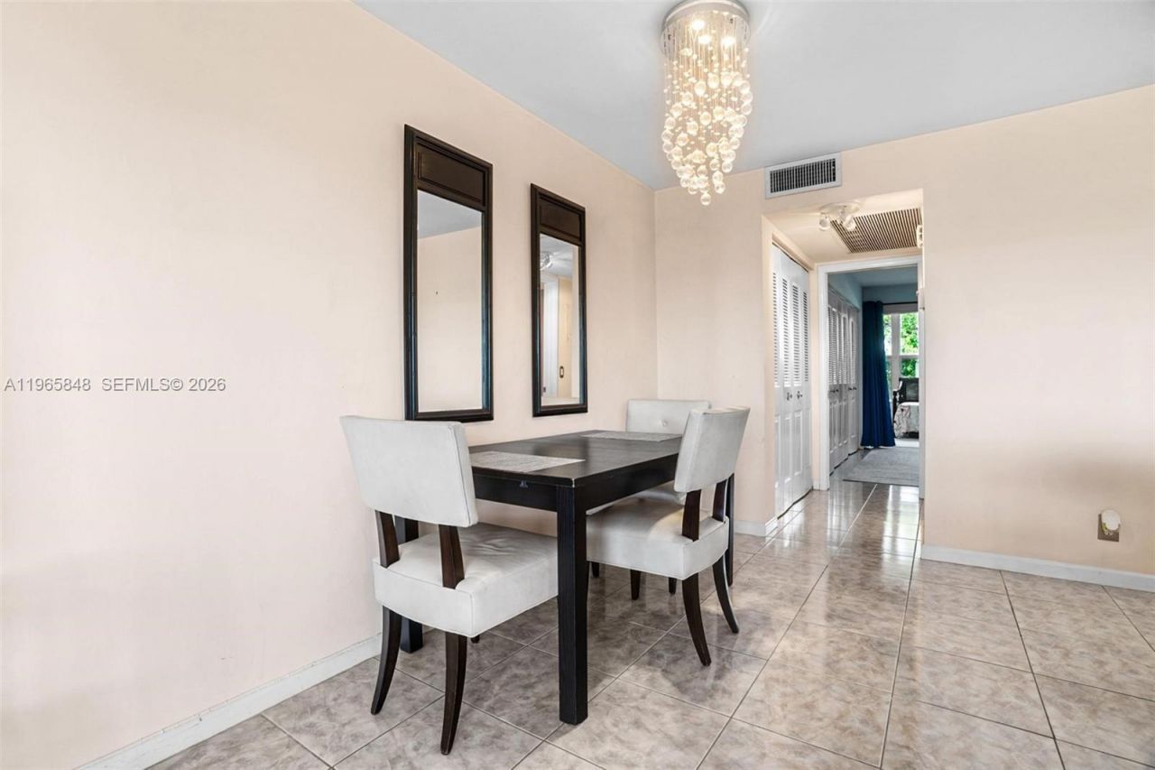 408 Southampton A, Unit 408, West Palm Beach, FL 33417 Photo