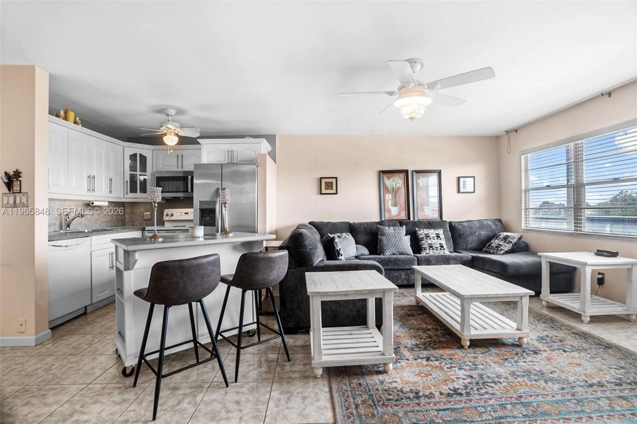 408 Southampton A, Unit 408, West Palm Beach, FL 33417 Photo