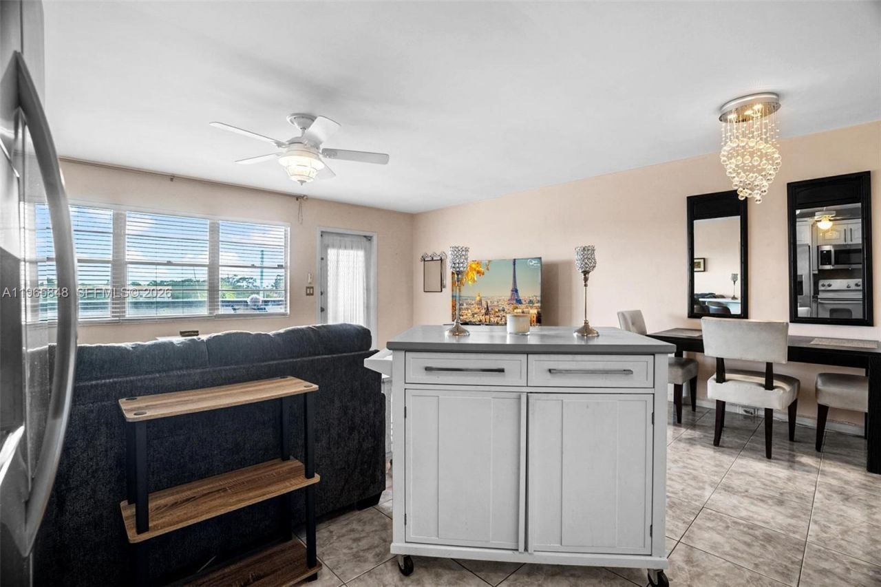 408 Southampton A, Unit 408, West Palm Beach, FL 33417 Photo