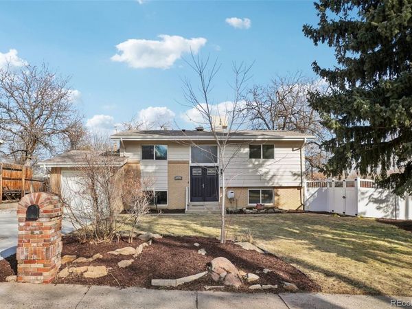 1084 S Parfet Court, Lakewood, CO 80226