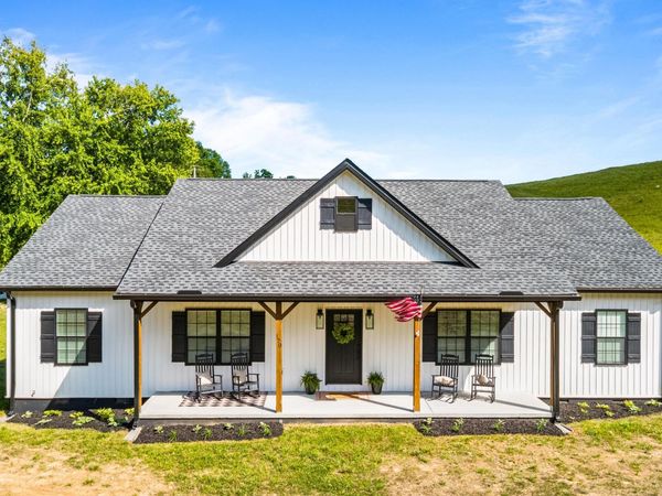 170 Wolf Hollow Lane, Jacksboro, TN 37757