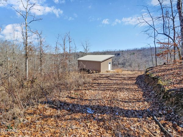 1291 Buck Lane, Crawford, TN 38554