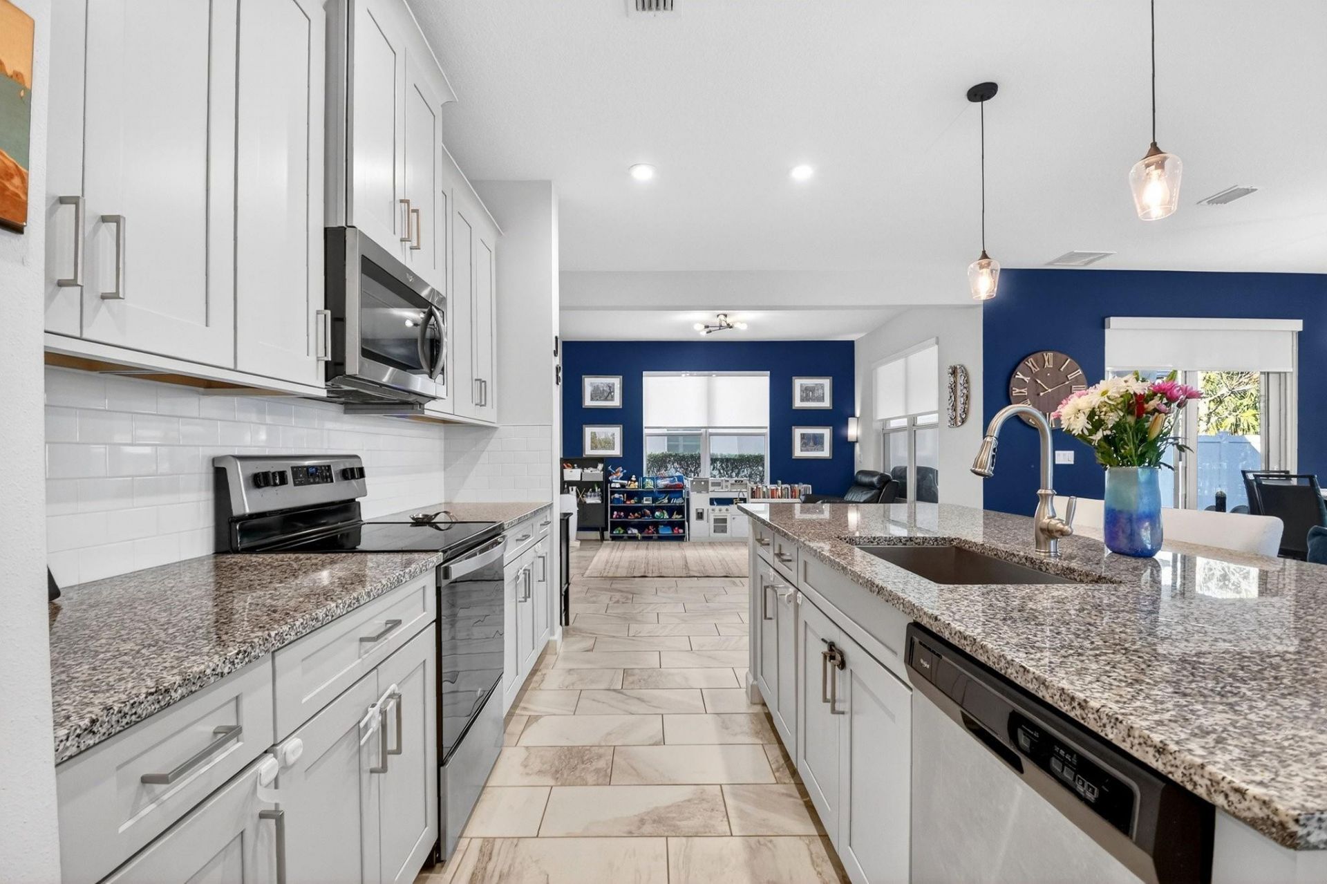 6613 Pointe Of Woods Dr, West Palm Beach, FL 33413 Photo