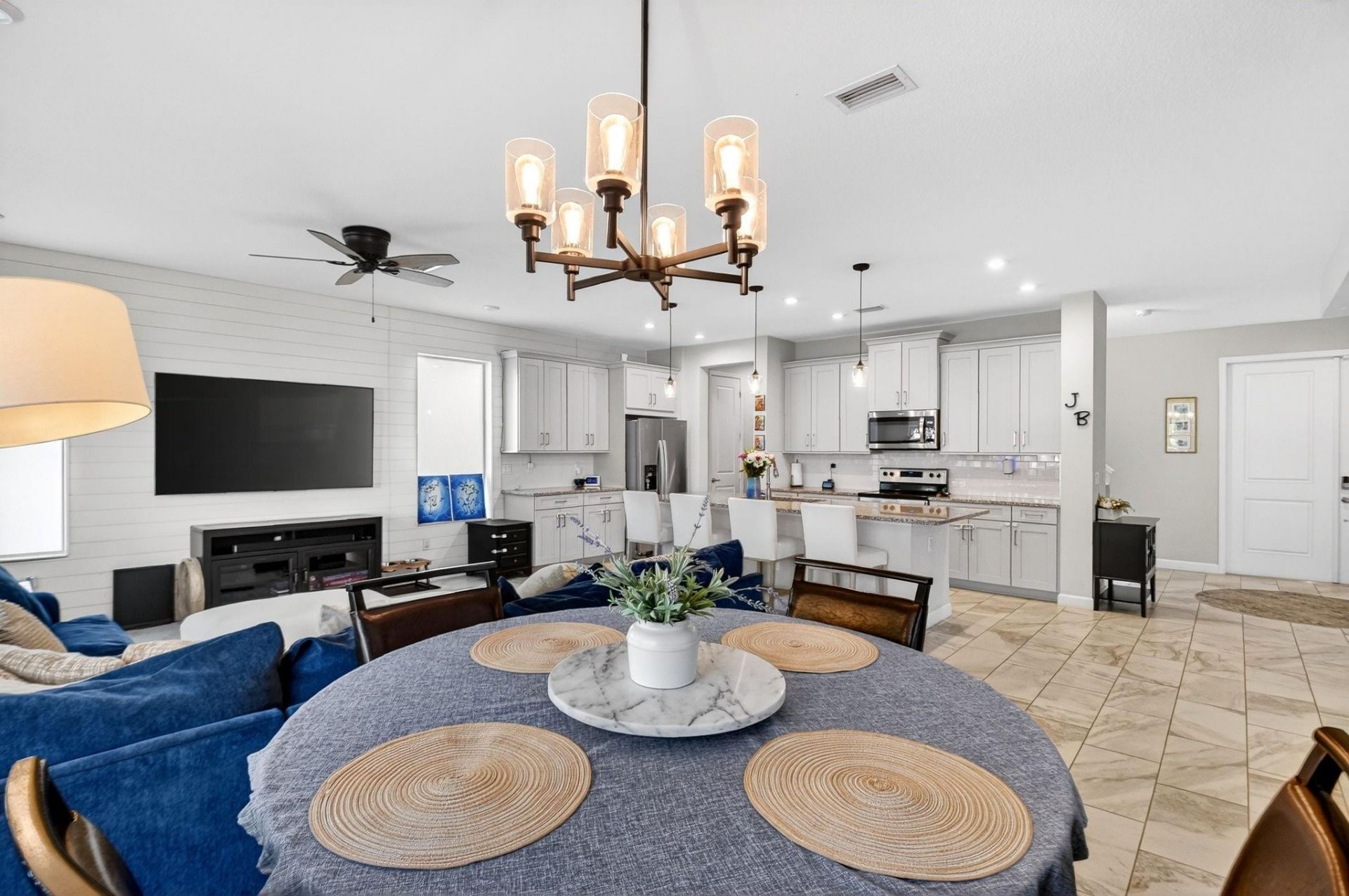 6613 Pointe Of Woods Drive, West Palm Beach, FL 33413 Photo