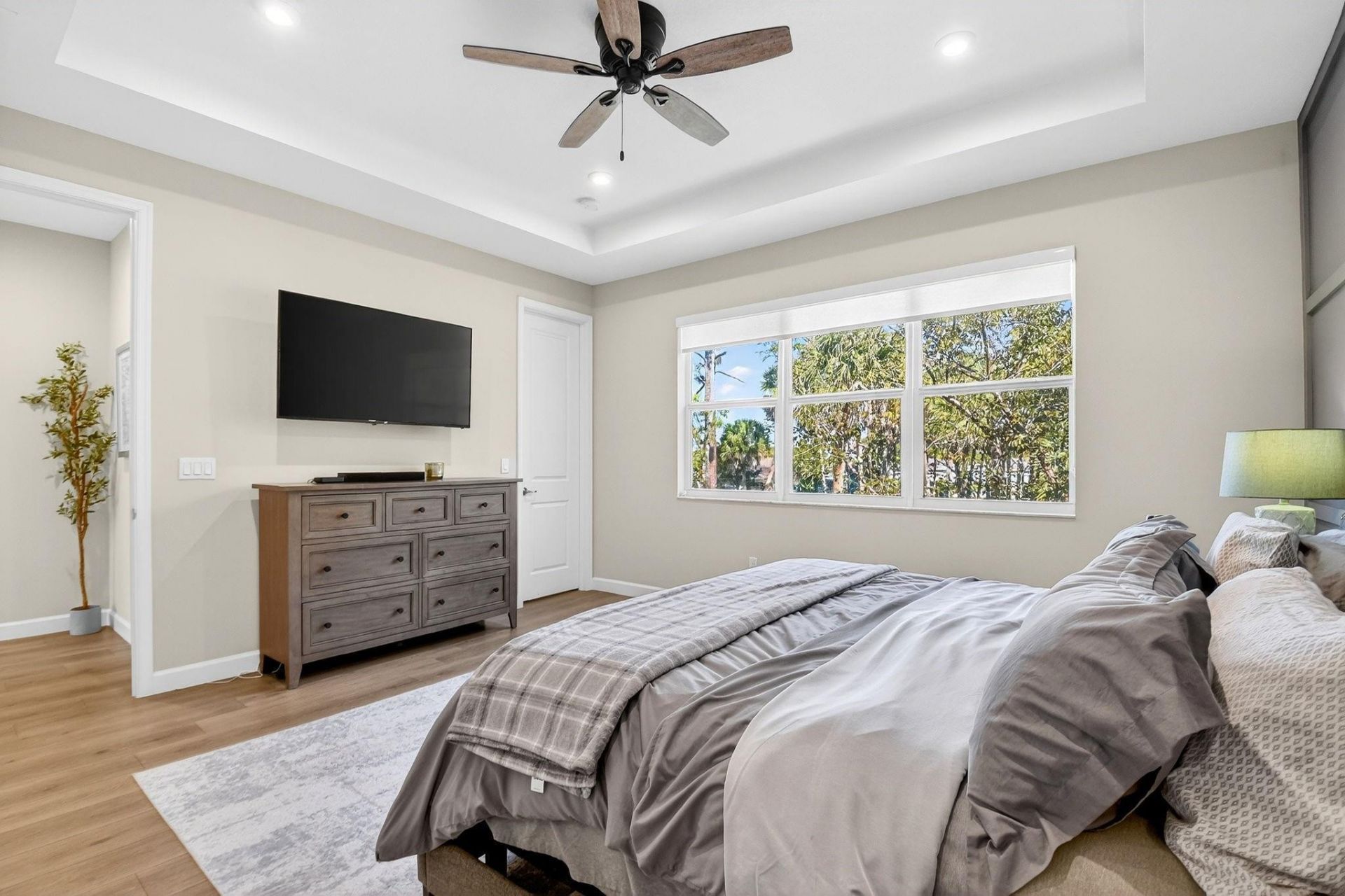 6613 Pointe Of Woods Drive, West Palm Beach, FL 33413 Photo