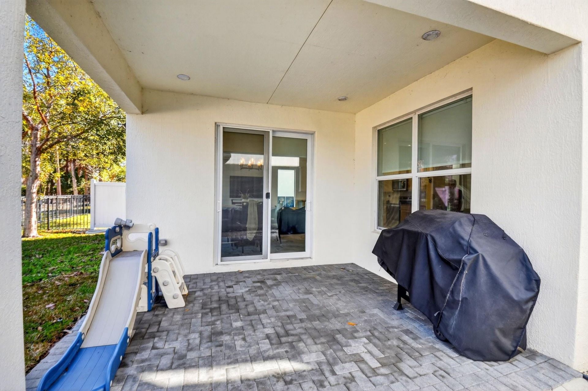 6613 Pointe Of Woods Dr, West Palm Beach, FL 33413 Photo