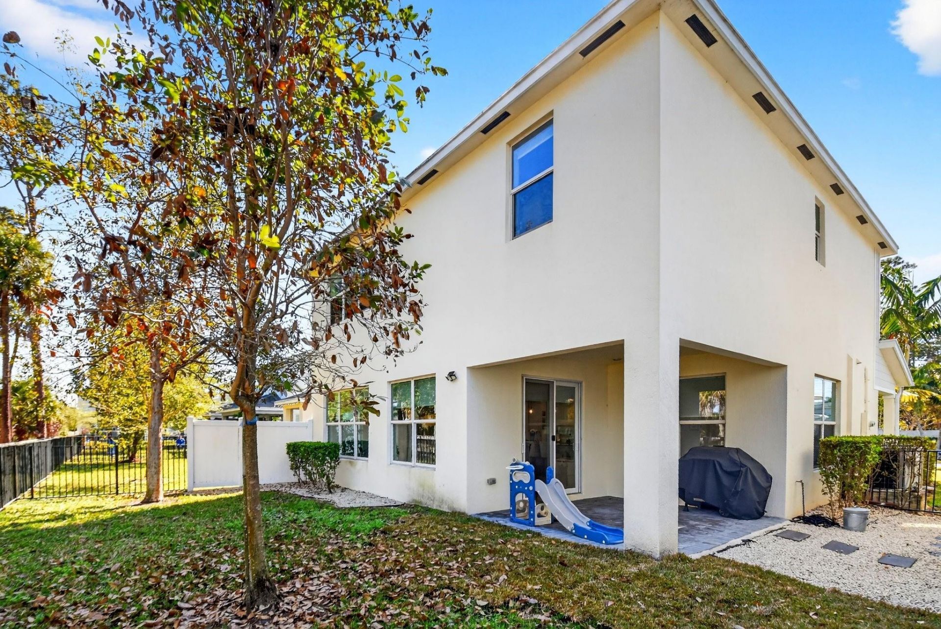 6613 Pointe Of Woods Drive, West Palm Beach, FL 33413 Photo