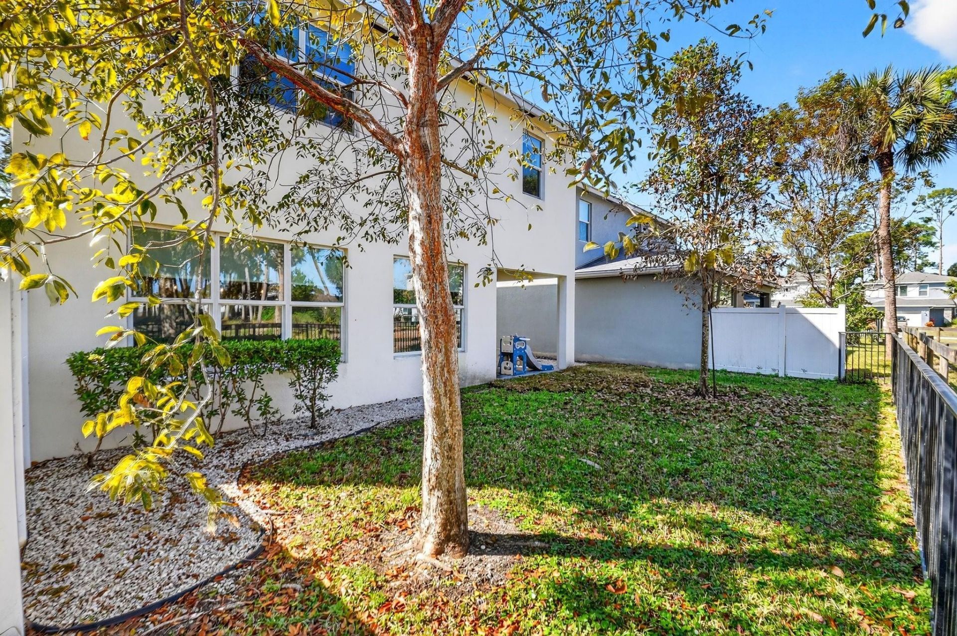 6613 Pointe Of Woods Drive, West Palm Beach, FL 33413 Photo