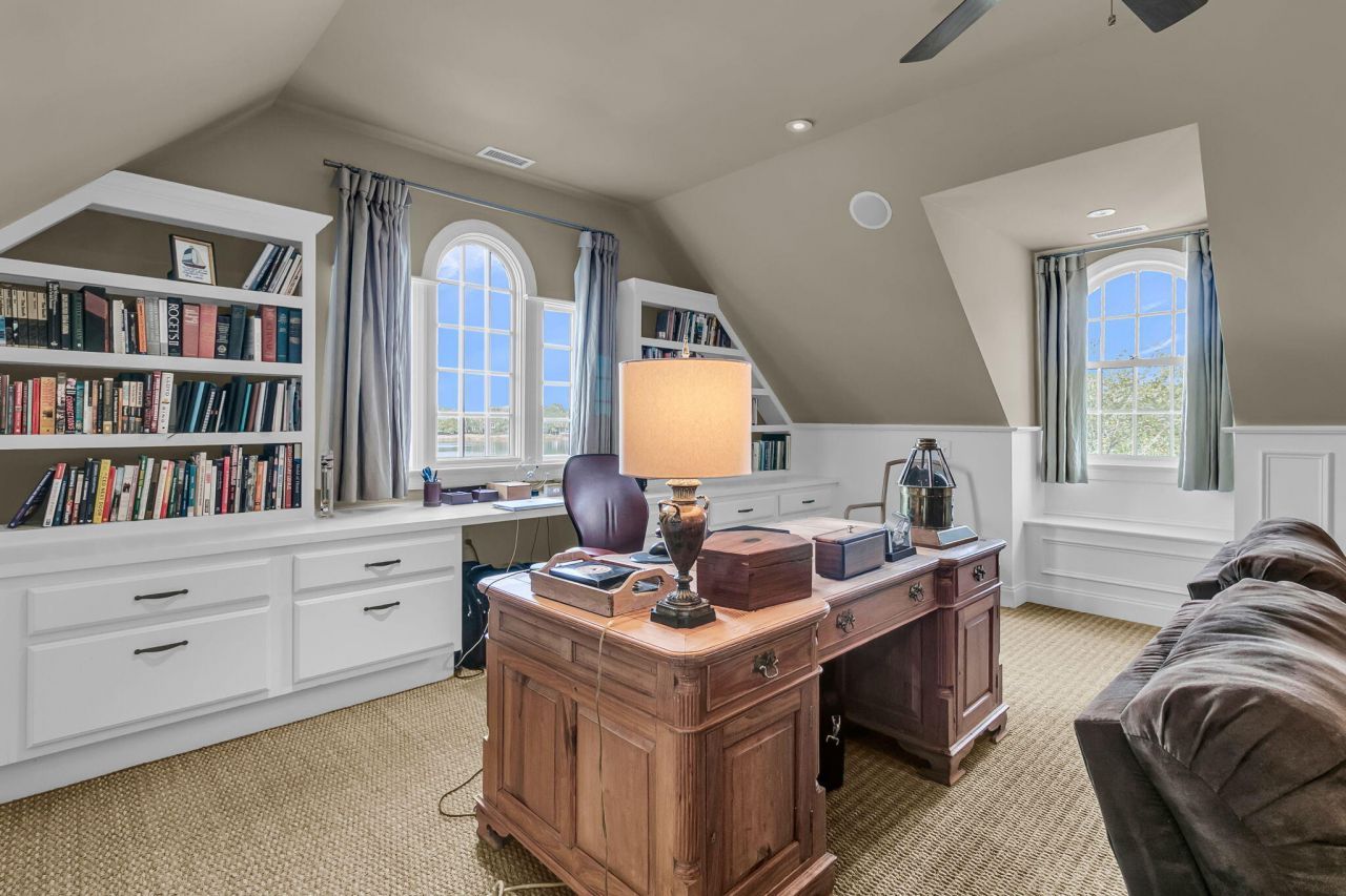 64 Sowell Street Photo 33