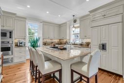 64 Sowell Street photo 4